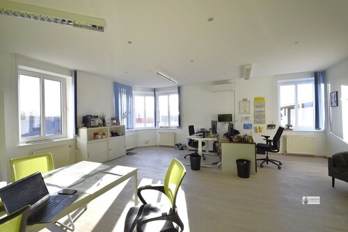 k-Großraumbüro mit Klimaanlage - 