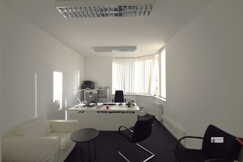 k-Büroraum im EG - 