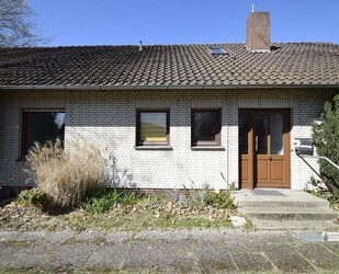 Großes Ein-Zweifamilienhaus mitten im Zentrum von Kirchweyhe mit großem Garten und Garage