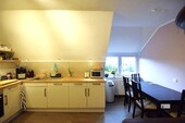 Einbauküche mit Esstisch - 3,5 Zimmer OG - Wohnung im 5 Parteienhaus in ruhiger Lage mit Einbauküche und Stellplatz