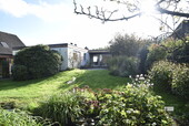 Titelbild - Bungalow mit Vollkeller + Garage + Garten Interessantes Potenzial !