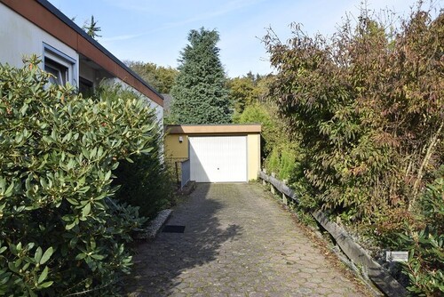 k-Zufahrt zur Garage - 