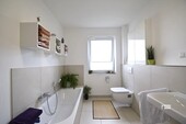 Blick ins Badezimmer - 