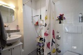 6 Badezimmer mit Dusche in der ELW - 