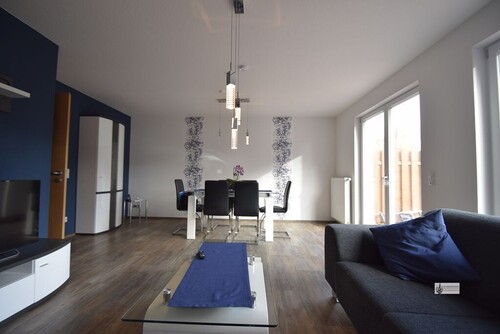 Esstisch mit Sofaecke - 