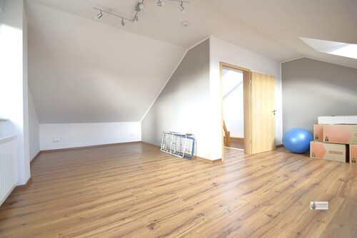 Dachboden mit ca. 20 m² Zusatzfläche - 