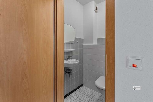 Gäste WC am Büro - 