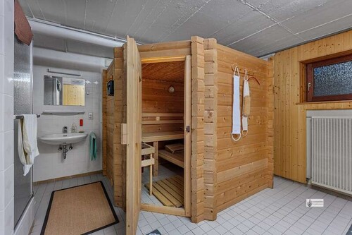Keller 7 mit Sauna und Dusche - 