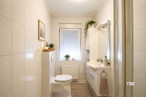 Modernes Bad mit Spa-Atmosphäre - 