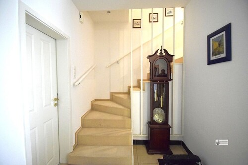 k-Massivtreppe ins OG - 