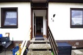 überdachter Hauseingang - 4 Zimmer Einfamilienhaus in Bruchhausen-Vilsen