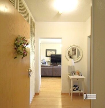 Blick in den Flur - Etagenwohnung mit 67,65 m&sup2; in Bremen / Huchting zum Kaufen