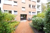 Zuwegung zum Haus - 3 Zimmer Etagenwohnung zum Kaufen in Bremen / Huchting