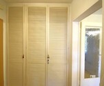 Einbauschrank für Garderobe vor dem Wohnzimmer - 