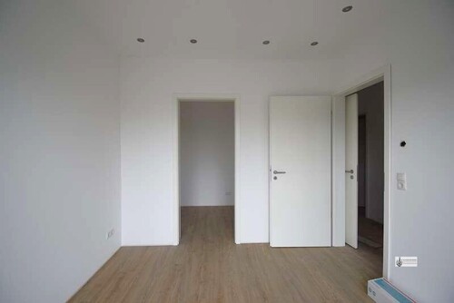 7 Begehbarer Kleiderschrank im SZ - 