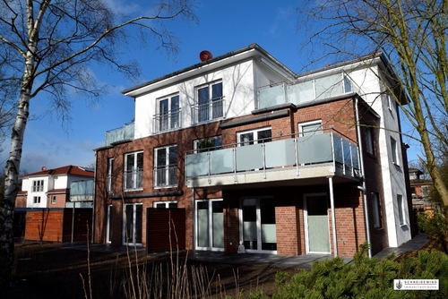 1. Titelbild - 3 Zi. OG Wohnung 88 m² mit EBK + Carport Bj. 2019