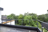 Südterrasse mit viel Grün rings herum - 