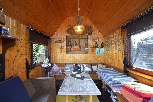 Charmantes Gartenhaus - 