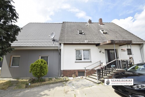 Gebäudeensemble Ostseite - Neubau aus 2020 mit Einliegerwohnung für 1 Person am Altbestand Garage, Garten, Einbauküche u.v.m.