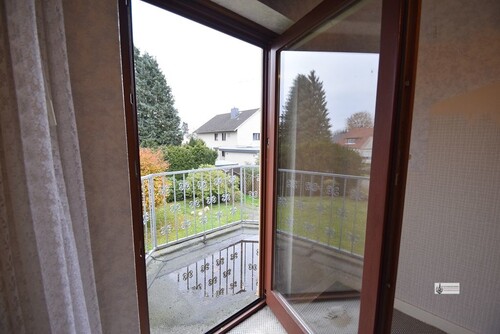 k-Blick auf den kleinen Balkon vom Schlafzimmer 2 - 