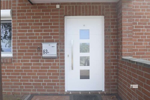 Wohnungstür - Einfamilienhaus mit 118,00 m&sup2; in Weyhe / Sudweyhe zur Miete
