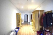 Flur im EG zum Wohntrakt - 