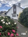 Zuwegung zum Haus - 6 Zimmer Zweifamilienhaus zum Kaufen in Stuhr