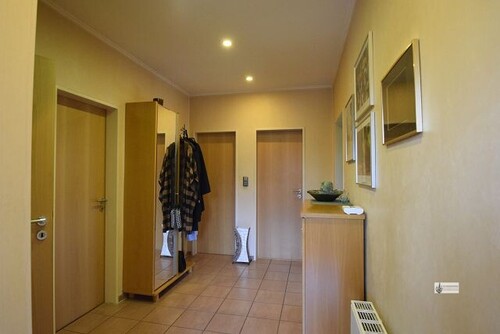 k-Flur im EG mit Garderobe - 