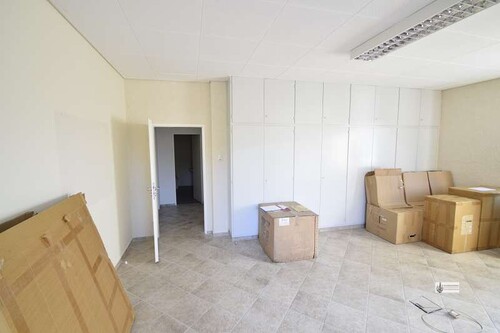 Schrankwand im Büro 1 - 