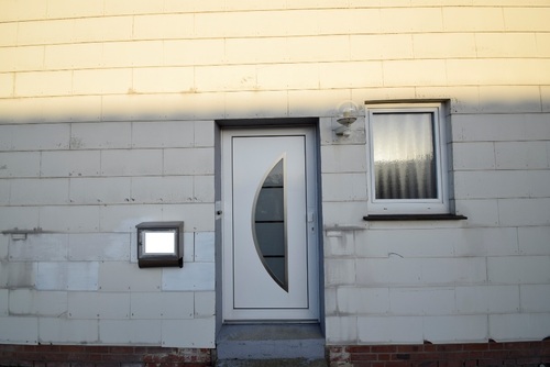 5 Hauseingang für das Obergeschoß - Lagerhaus zur Miete in Sulingen