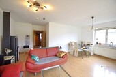 Wohnzimmer mit Flurtür - 