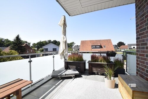 Balkon zur Westseite - Etagen Whg. im OG Einbauküche kann übernommen werden Garage, West - Balkon