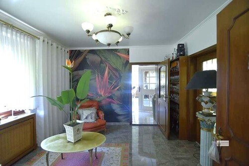11 Flur mit Blick zum Esszimmer - 