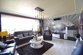 16 Wohnzimmer mit großer Panoramascheibe - 