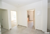 Flurbereich mit Küchen-, Wohnzimmer- und Schlafzimmertüren - 4 Zimmer Erdgeschoßwohnung in Wildeshausen