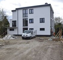 Neubau mit Fertigstellung im Juli 2026 Hoch moderne EG Wohnung + Rollläden + Stellplatz ohne Küche - Weyhe Leeste