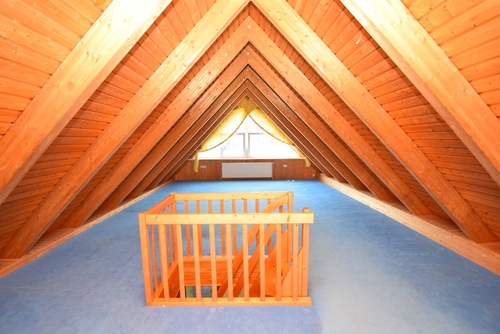 20. ausgebautes Dachgeschoß mit Treppenaufgang - 