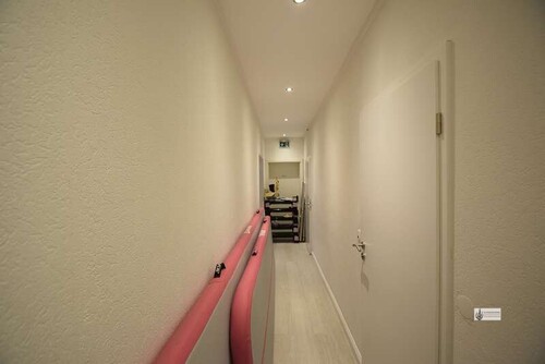 Flurbereich mit Zugang zur Küche - Laden, Geschäft, Verkaufsfläche zur Miete in Syke