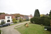 k-Blick zur Straße mit max. 30 kmh - 