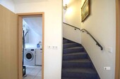 14 Treppenaufgang zum OG - 
