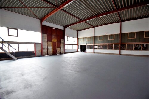 Neuer Fußboden März 2022 - Halle in Hoya zum Kaufen