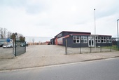 Außenansicht des Gesamtgrundstücks - Lukrative Kapitalanlage: Gewerbegrundstück mit Lagerhalle, Werkstatt, Büro und Sozialbereich in Hoya