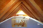 Spitzboden mit Treppengeländer - 