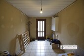 k-2. Hausflur mit Tür zum Hof - 