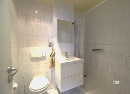 Blick in das Badezimmer - 