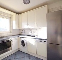 Große 71 m² 3 Zimmer Wohnung mit Einbauküche und Balkon - Bremen / Huchting