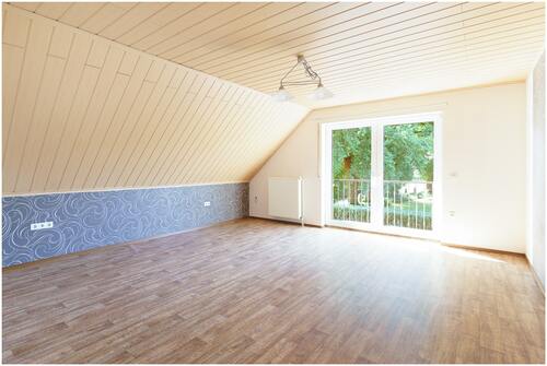 Schlafzimmer - 2 Zimmer Dachgeschoßwohnung zur Miete in Börger