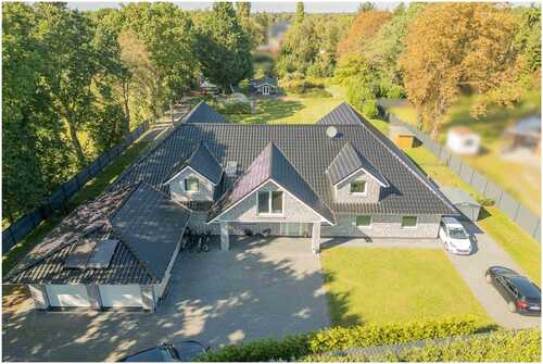 Vogelperspektive - 10 Zimmer Einfamilienhaus zum Kaufen in Westoverledingen