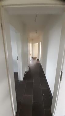 Flur - 3 Zimmer Dachgeschoßwohnung zur Miete in Westoverledingen