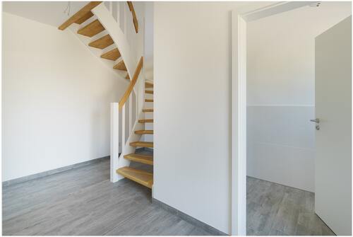 Eingangsbereich Treppe GästeWC - 